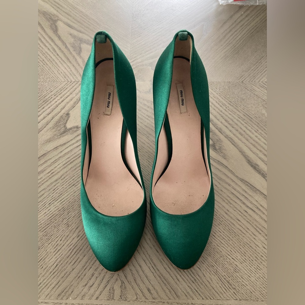 Womens Miu Miu green satin heels in size 41. Worn once.